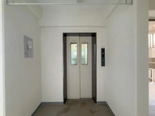 【神奈川県/茅ヶ崎市柳島】茅ヶ崎ガーデンハウス エレベーターホール