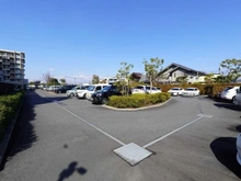 【神奈川県/茅ヶ崎市浜見平】オハナ茅ヶ崎ガーデニア 駐車場