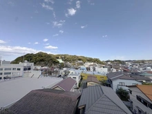 【神奈川県/藤沢市片瀬海岸】藤和江ノ島ホームズステージII 眺望：洋室側バルコニーから