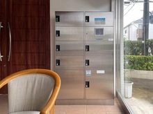 【神奈川県/茅ヶ崎市ひばりが丘】コスモ茅ヶ崎ベルセーヌ 宅配BOX