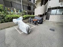 【神奈川県/藤沢市片瀬海岸】ライオンズマンション片瀬江ノ島第2 バイク置場