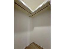 【神奈川県/茅ヶ崎市赤松町】プライム湘南辻堂リーフィアレジデンス ウォークインクローゼット