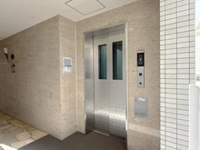 【神奈川県/平塚市幸町】パテラスクエア平塚 エレベーターホール