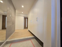 【神奈川県/藤沢市鵠沼海岸】グランドメゾン鵠沼海岸 玄関