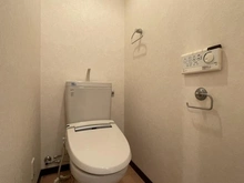 【神奈川県/逗子市小坪】逗子マリーナ厚生用建物 2号棟 トイレ