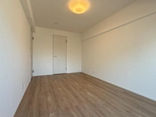 【神奈川県/藤沢市鵠沼海岸】東海鵠沼マンション 洋室