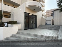 【神奈川県/藤沢市円行】グレイス湘南台第2 アプローチ