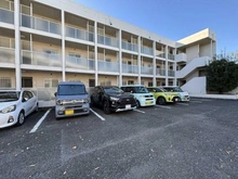 【神奈川県/茅ヶ崎市菱沼海岸】マリブコート茅ヶ崎 駐車場