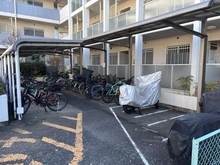 【神奈川県/茅ヶ崎市菱沼海岸】マリブコート茅ヶ崎 駐輪場・バイク置場