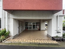 【神奈川県/藤沢市大庭】湘南スカイハイツ 1-4号棟  アプローチ