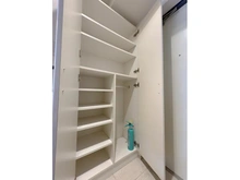 【神奈川県/藤沢市藤沢】ドメイン藤沢 下足入れ