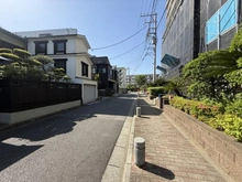 【神奈川県/茅ヶ崎市赤松町】セルテシティオ湘南辻堂 前面道路：大規模修繕中