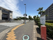 【神奈川県/平塚市菫平】パレ平塚すみれ平四番館 前面道路