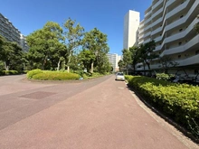 【神奈川県/鎌倉市岡本】鎌倉ロジュマン B棟 敷地内