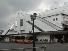 【神奈川県/茅ヶ崎市柳島】茅ヶ崎ガーデンハウス 茅ケ崎駅（現地より約2,528m）：「茅ケ崎」駅 バス15分（バス停:柳島） 徒歩3分