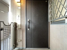 【神奈川県/茅ヶ崎市幸町】クリオ湘南茅ヶ崎 玄関