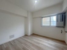 【神奈川県/藤沢市鵠沼海岸】鵠沼スカイマンション 洋室：【約4.9帖】収納あり