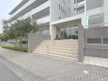 【神奈川県/藤沢市藤が岡】ライオンズ湘南藤沢グランフォート アプローチ