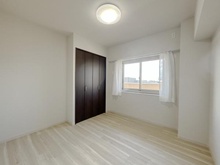 【神奈川県/藤沢市湘南台】エスタテラ湘南台 アクアビュー 洋室：【約5.0帖】収納あり