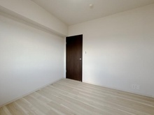 【神奈川県/藤沢市湘南台】エスタテラ湘南台 アクアビュー 洋室：【約5.0帖】収納あり