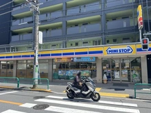 【東京都/杉並区和田】セザール第2中野富士見町 ミニストップ杉並和田店（現地より約102m）：