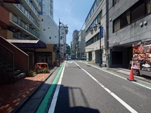 【東京都/新宿区新宿】ライオンズマンション新宿五丁目 前面道路