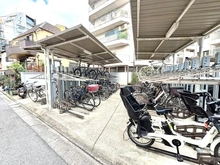 【東京都/新宿区新宿】戸山マンション 駐輪場