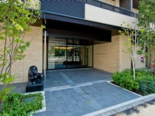 【東京都/足立区西新井栄町】ライオンズ西新井グランフォート エントランス