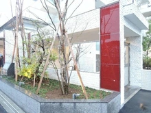【東京都/新宿区北新宿】ロイヤルシーズン新宿柏木 敷地内