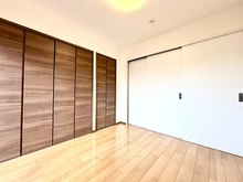 【東京都/新宿区西新宿】ハイネスロフティ 洋室