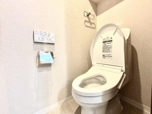 【東京都/新宿区西新宿】ハイネスロフティ トイレ