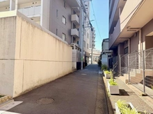 【東京都/渋谷区千駄ヶ谷】ザ・パークハウス新宿御苑西 前面道路