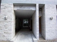 【東京都/渋谷区代々木】カテリーナ代々木プレイス エントランス