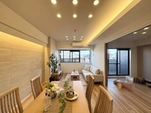 【東京都/大田区南千束】ナイスアーバン洗足池公園 リビング：※家具・調度品は販売価格に含まれておりません
（右）洋室