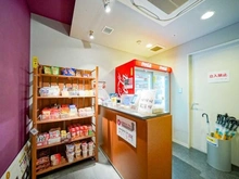 【東京都/新宿区北新宿】ザ・パークハウス新宿タワー 共用施設：軽食や傘のご購入できる「サービスカウンター」