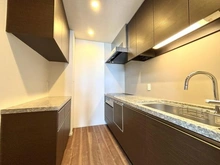 【東京都/新宿区西新宿】ザ・パークハウス西新宿タワー60 キッチン