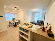 【東京都/渋谷区神宮前】アクシア原宿 LDK：※家具調度品等は販売価格に含まれておりません