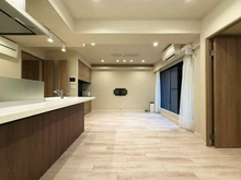 【東京都/渋谷区神宮前】トゥールロワイヤル神宮前 LDK