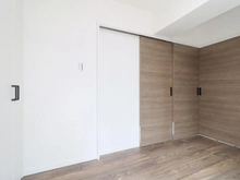 【東京都/新宿区西新宿】ハイネスロフティ 洋室