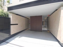 【東京都/渋谷区代々木】オープンレジデンシア代々木ザ・ハウス エントランス