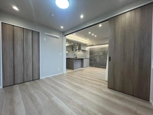 【東京都/新宿区百人町】シーズクロノス新宿戸山 洋室