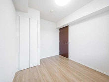 【東京都/渋谷区初台】プラウド代々木初台 洋室：南側(5.2帖)