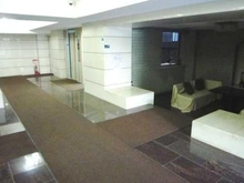 【東京都/新宿区新宿】グローイン新宿御苑 エントランス