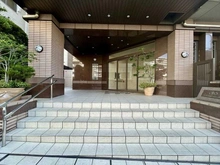 【東京都/新宿区新宿】クリオ新宿戸山壱番館 アプローチ