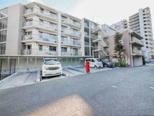 【東京都/新宿区新宿】サンウッド新宿戸山フラッツ 駐車場