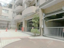 【東京都/新宿区新宿】アクシア新宿御苑 駐車場