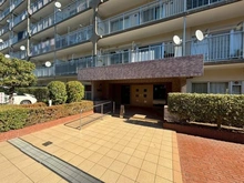 【神奈川県/横浜市神奈川区菅田町】ローズハイツ新横浜 アプローチ