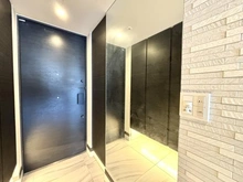 【東京都/渋谷区千駄ヶ谷】ヴァントヌーベル代々木 玄関