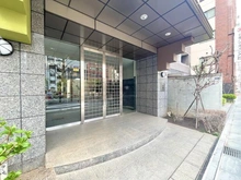 【東京都/新宿区新宿】パレステュディオ新宿御苑 エントランス