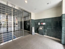 【東京都/新宿区新宿】パレステュディオ新宿御苑 エントランス